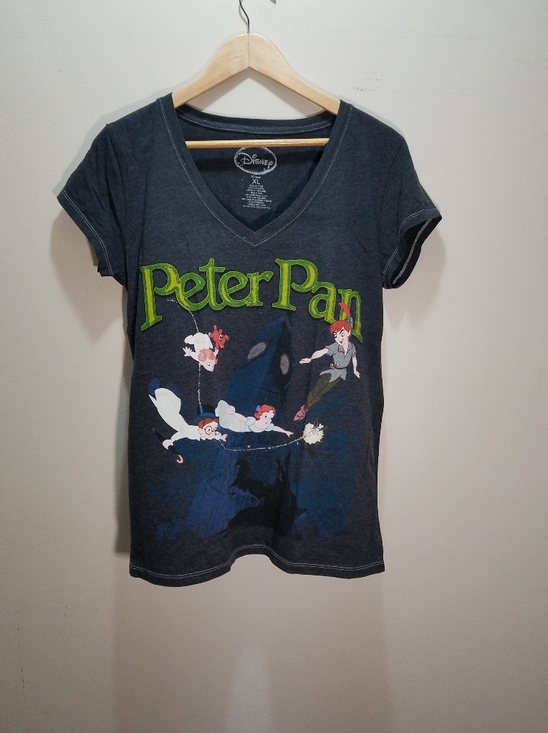 Disney Tops - Disney Black Women's XL Short Sleeve Tee V-Neck Peter Pan Neverland Wendy
